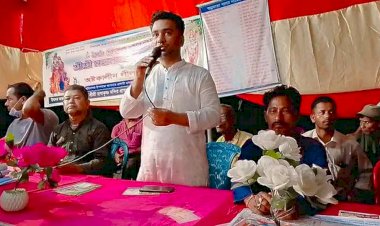 In the port of Chiri, the mass communication of the young candidate Mike Marker is underway!