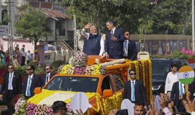 The leaders of India and Spain have inaugurated India's first private military aircraft manufacturing facility