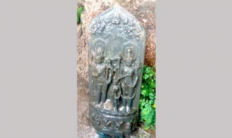 An idol of Lakshi Narayan was recovered from Naogaon pond while excavating the soil
