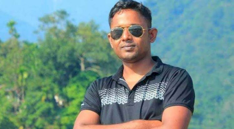 2 people named Ruhul Amin and Saddam Hossain were arrested in Naogaon Manda