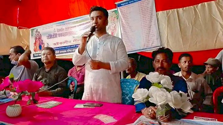 In the port of Chiri, the mass communication of the young candidate Mike Marker is underway!