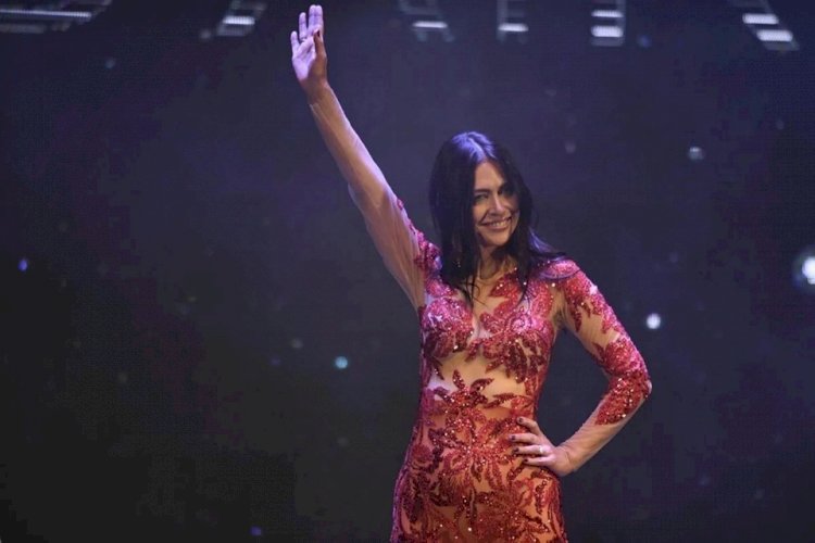 The dreams of a 60-year-old beauty contestant come to an abrupt end in Argentina