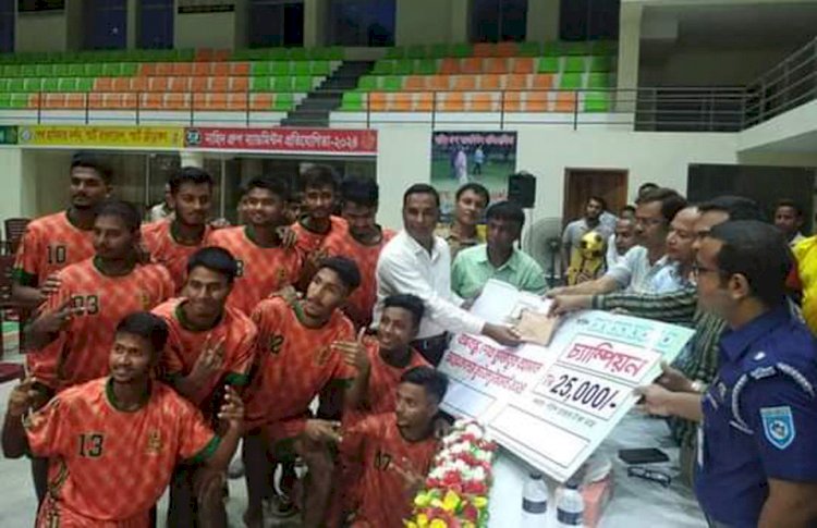 Gobindganj College has emerged as the champion of the Bangabandhu Inter-College Football Tournament at the district level.