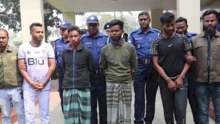 In Naogaon, during a nighttime operation, 4 robbers were arrested along with stolen goods.